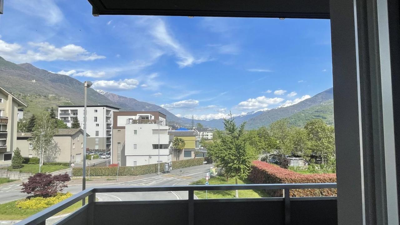 Appartamento La Baita Case Sondrio Fiume - Affitti Brevi Italia Bagian luar foto